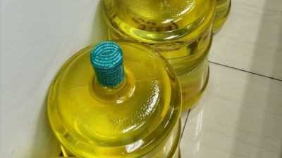 멈칫하게 할 거 같은 생수통...