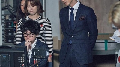 전설로 남은 원빈 무보정 짤의 정체.jpg