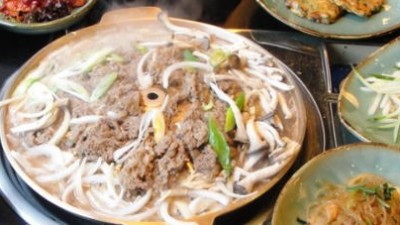 무한리필 반찬 많이 퍼간다고 욕하는 주인.jpg