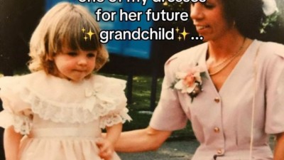 우리 엄마는 미래의 손녀를 위해 내 원피스를 하나 남겨놓으셨다...