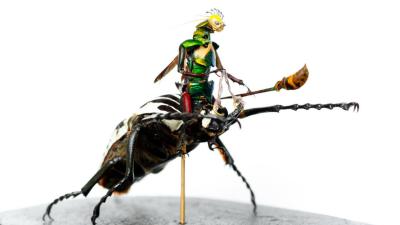 곤충 사체로 만든 전사