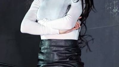 시스루 흰티 검정브라 검스 가터밸트 엉밑살 걸크러쉬 태리