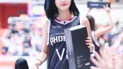 최홍라