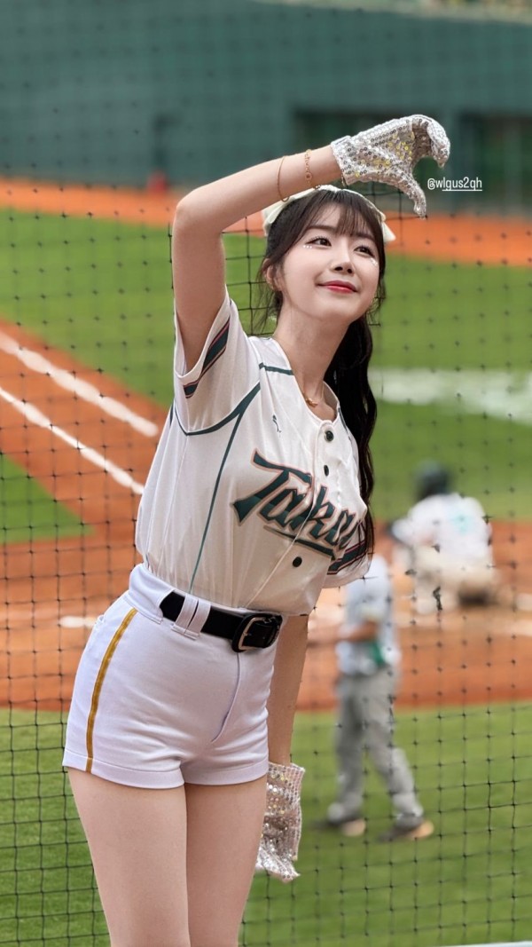 1090285580_I8EuL5gm_1744077111.jpg