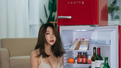 살짝 보여주는 레이싱 모델 도희