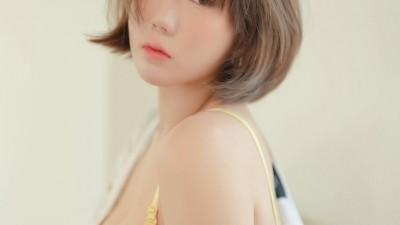 모델 랑랑 노란 란제리 화보