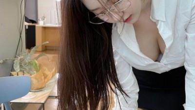 신재은 오피스룩