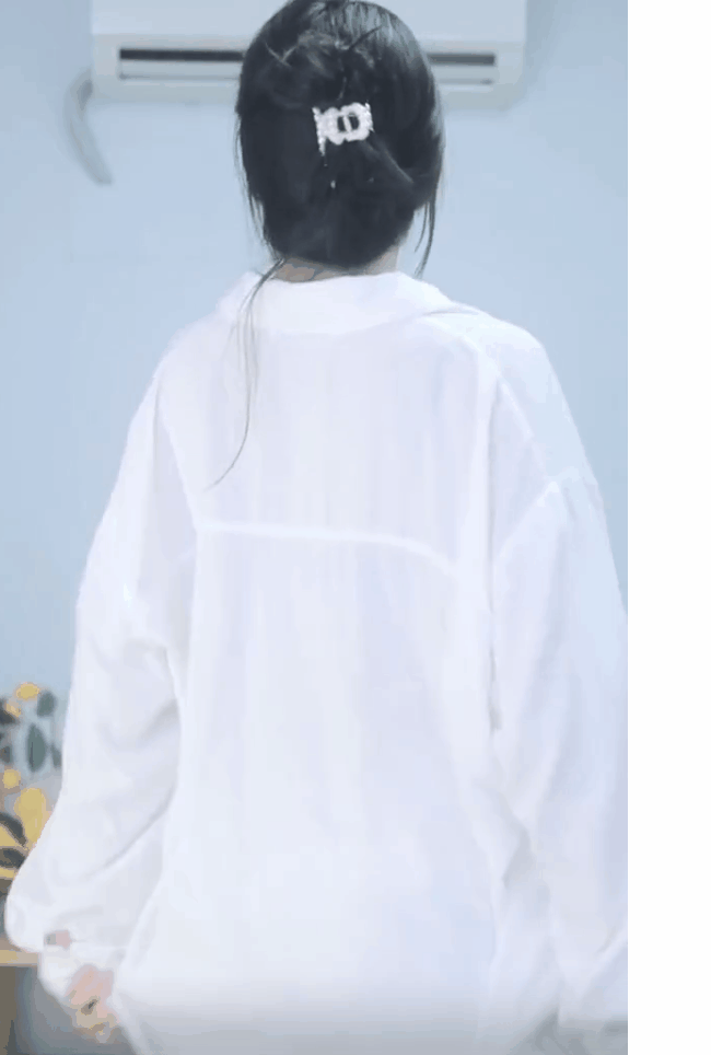 화이트 셔츠 걷어 올려서 엉덩이 보여주는 bj 이아린