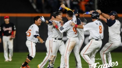FA 폭망에도 전반기 1위? 33년 만의 반란 한화 이글스는 어떻게 정상에 올랐나