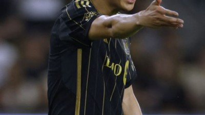손흥민 LAFC 홈 데뷔전, 패배와 포지션 논란 속 팬들에게 사과