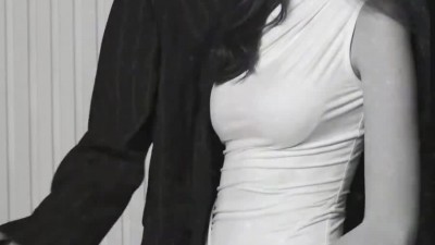 좀 많이 외로워 보이는 처자