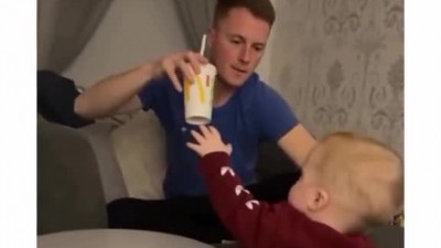 아빠의 어이없는 표정ㅋㅋ