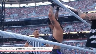 WWE  역대급 극찬 나오고 있는 섬머슬램 요약.gif
