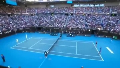 테니스 선수들에게 마이크를 채우면