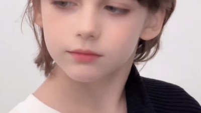 엄청 예쁜 소년