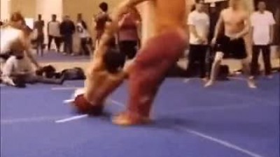 풍차놀이하는 남자들