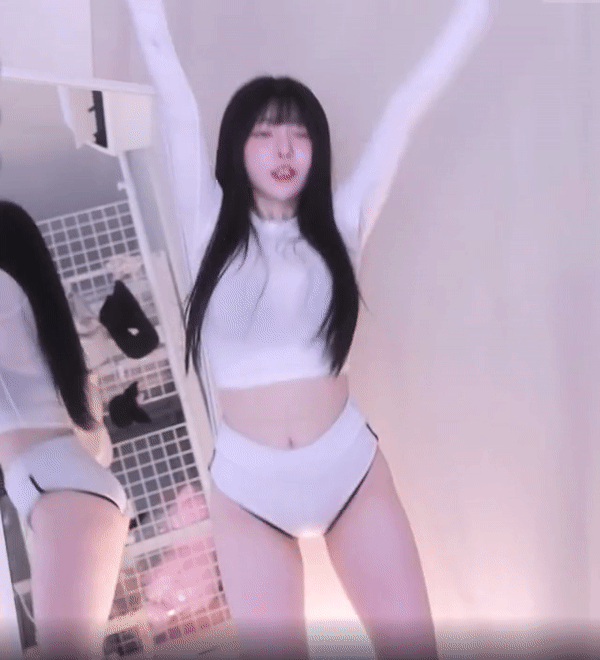 김유디돌핀팬츠거울이킬포