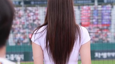 순백의 미녀 치어리더 김도아