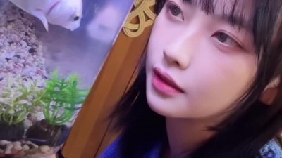 물고기 구경하는 고말숙