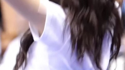 서예은 치어리더 뒤로 묶은 흰티 기립근