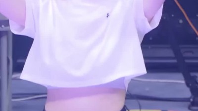 크롭 흰티 블랙 반바지 박성은 치어리더