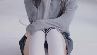 겨우디] 흰셔츠 테니스 치마 검정색 비치는 흰 레이스 브라 팬티