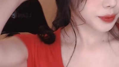 레드 의상이 이뻣던 파닥