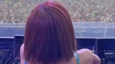 DJ 소다 송크란 페스티벌 디제잉 흔드는 가슴 무브먼트