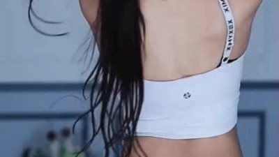 머리 쓸어올리며 혜밍