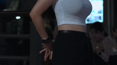 댄스팀 미드필더