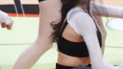 바로앞에서 찍은 김이서 치어리더 무브먼트