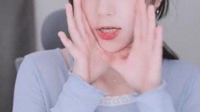 눈매가 사기급인 qwer 쵸단...gif