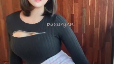 푸린 카페에서 팬티 노출