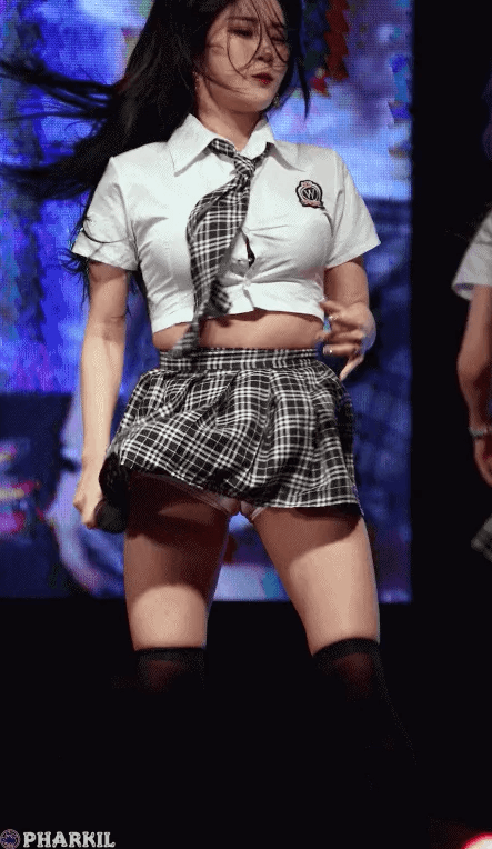 뱃살과도끼.gif