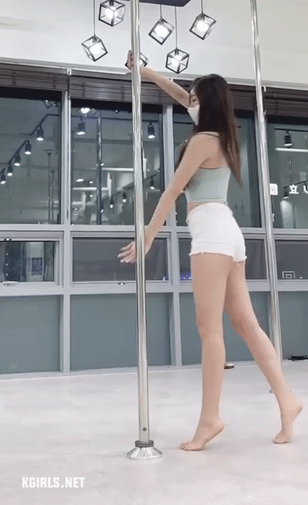 1b86e10db083eba35ee60d36e222dd79_7kKhFLU9lNMuiGrpqX23.gif