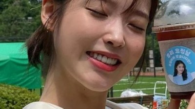  아이유에게 공개 구혼한 중국 연예인