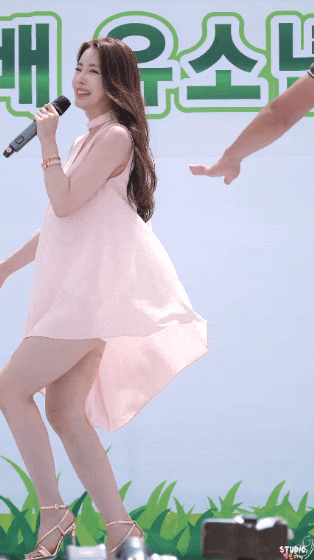 룸에서 야외로 나온 탬버린 근황