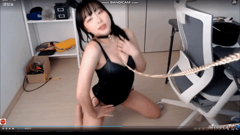 허리 움직이는 여자